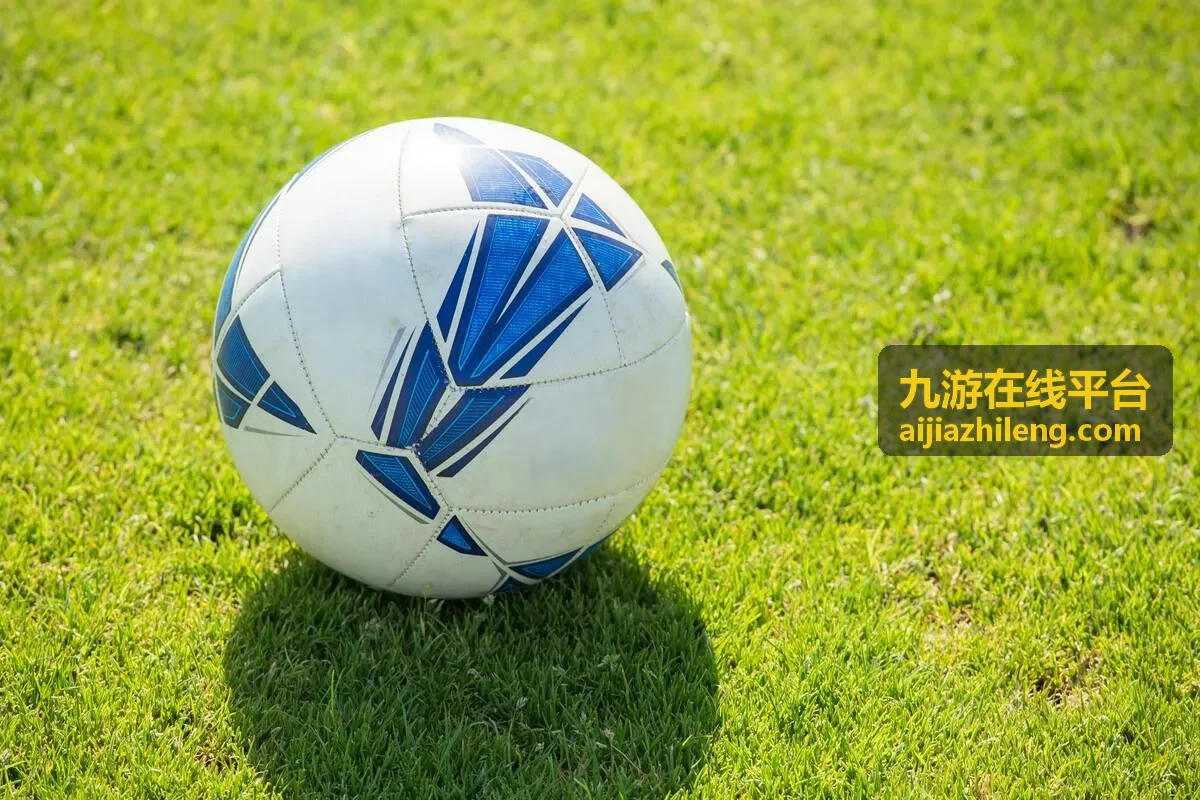九游在线平台玩家福利中心活动卡展示